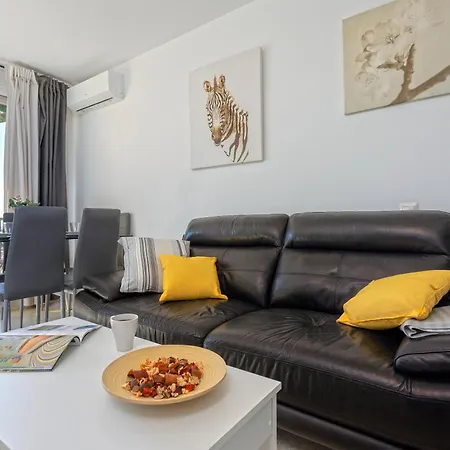 Apartamento Con Terraza Vista Mar By Rent Me Fuengirola Exterior photo